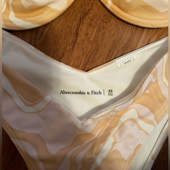 Abercrombie and fitch bikini set - Picture 2 of 3